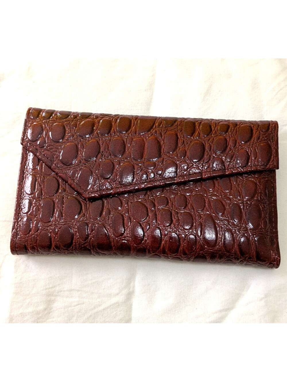Vintage Wallet Genuine Leather Burgundy Croc Embossed Trifold Checkbook